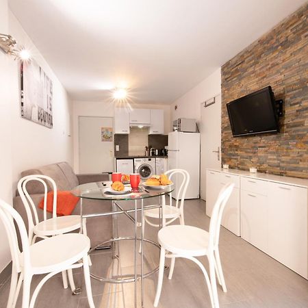 Le Victoria, Centre Ville , Plage Et Parking Gratuit Sainte-Maxime Exteriér fotografie