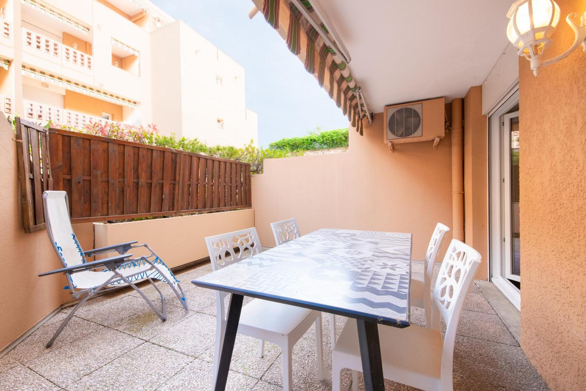 Le Victoria, Centre Ville , Plage Et Parking Gratuit Sainte-Maxime Exteriér fotografie
