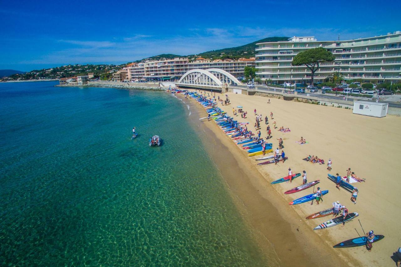 Le Victoria, Centre Ville , Plage Et Parking Gratuit Sainte-Maxime Exteriér fotografie